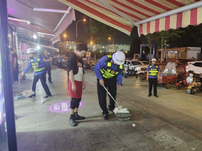 不扣物品、不開罰單、不“一刀切” 治理占道經營，城管化身“婆婆嘴”