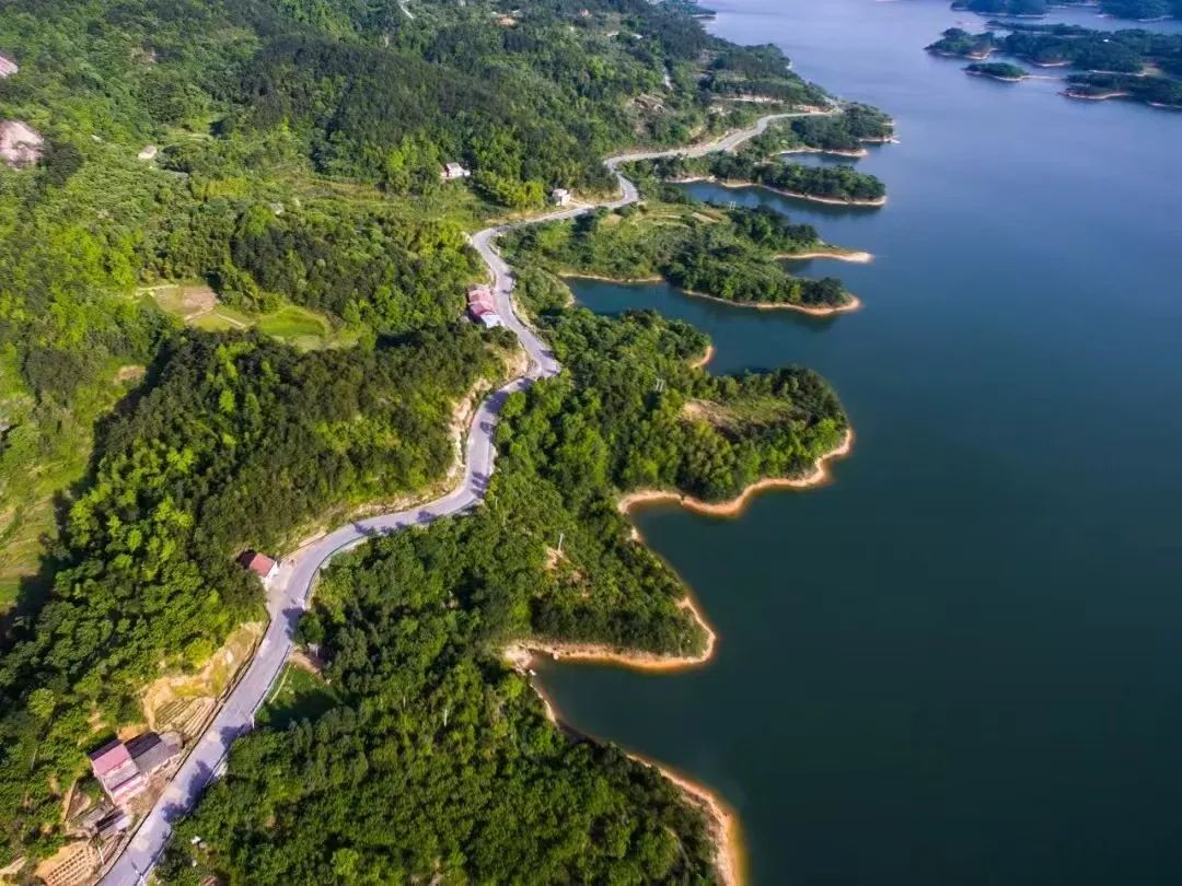 美嘉体育网址黄冈黄梅：推进小流域综合治理 建好建强富美乡村(图1)