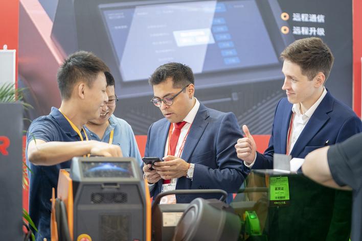 九游会真人游戏第一品牌第二十届光博会昔日举办 二十届光博会国际客商没有一届缺席
