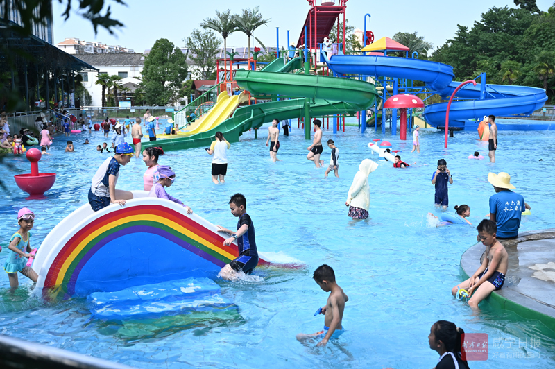 图文：安全知识护航夏日清凉
