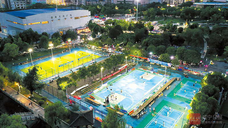 图文：夏夜运动燃起来