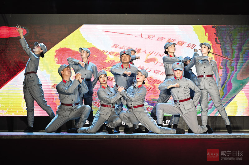 圖文：軍民聯(lián)歡 魚水情深