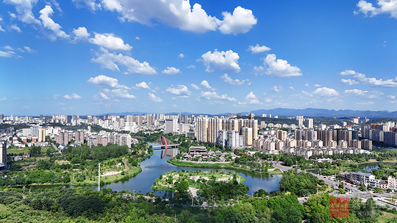 图文：推窗见绿 出门进园