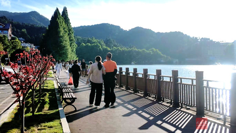 图文：九宫山开启清凉模式游客尽享21℃夏天